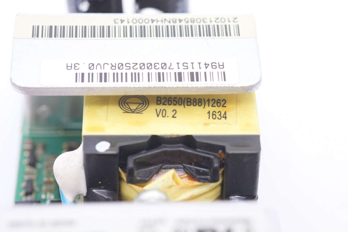 我们把华为optix osn500光传输系统60w电源拆了,比想象的要简单