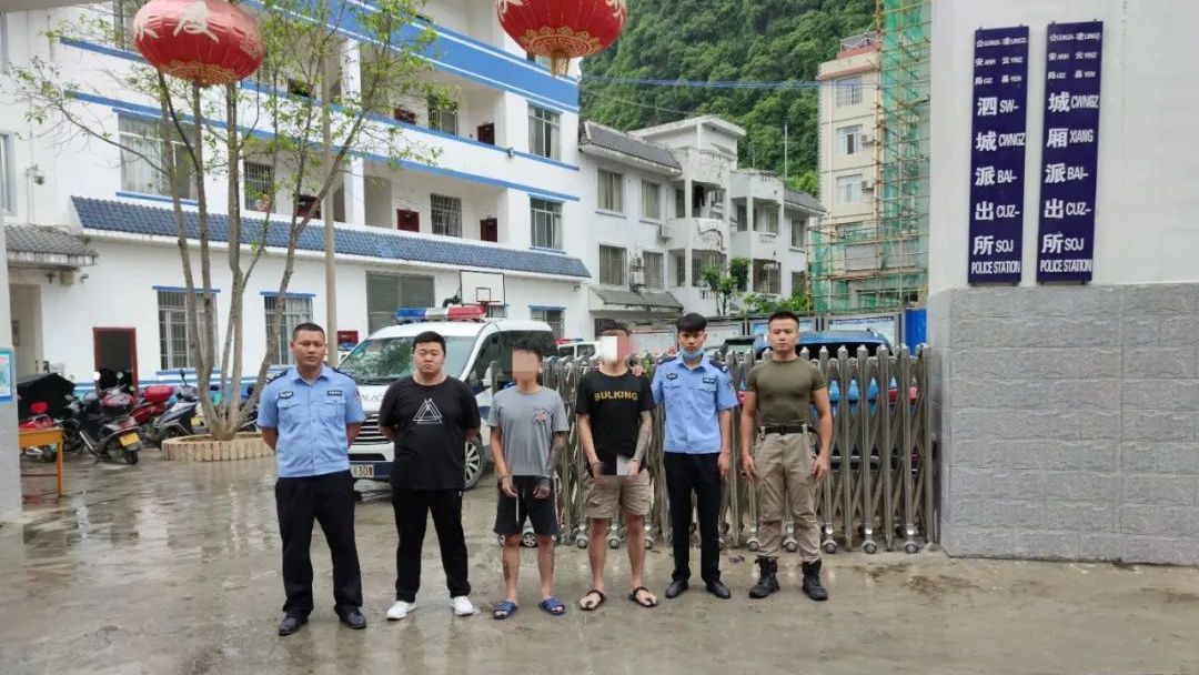 2020年7月9日凌晨2时许,百色右江区欧迪酒吧楼下发生一起持枪绑架案