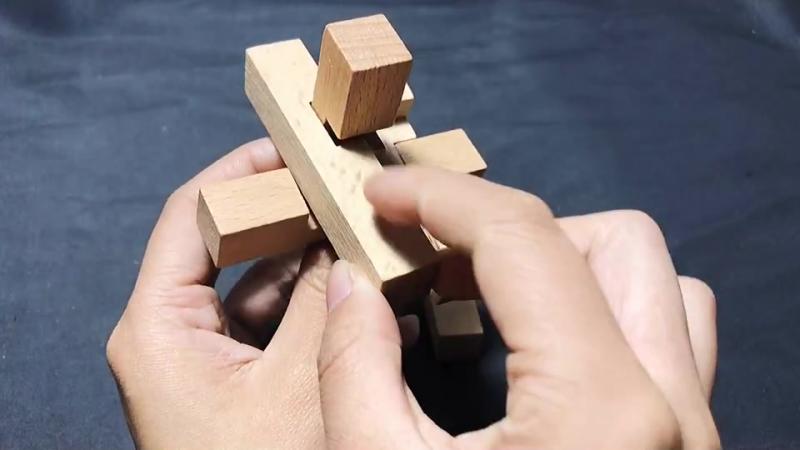 二代六通—鲁班锁孔明锁教程1.1万次播放01:19继续观看立即下载好看视频，