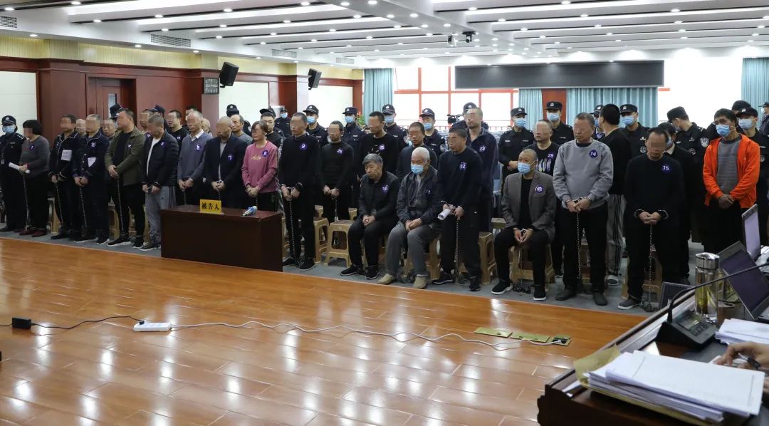 拉票贿选,强迫交易,敲诈勒索……郑州一涉黑团伙32人获刑,主犯被判23