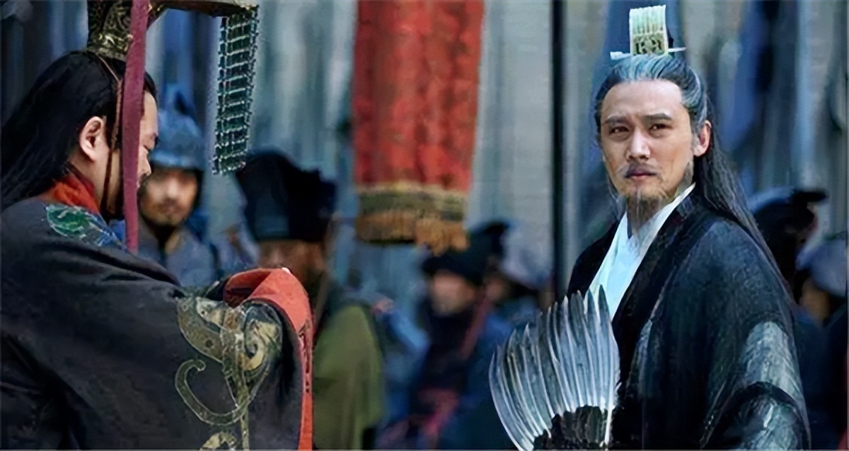 刘禅投降后写下3字,司马昭大笑:免死,群臣不解,昭:倒过来念