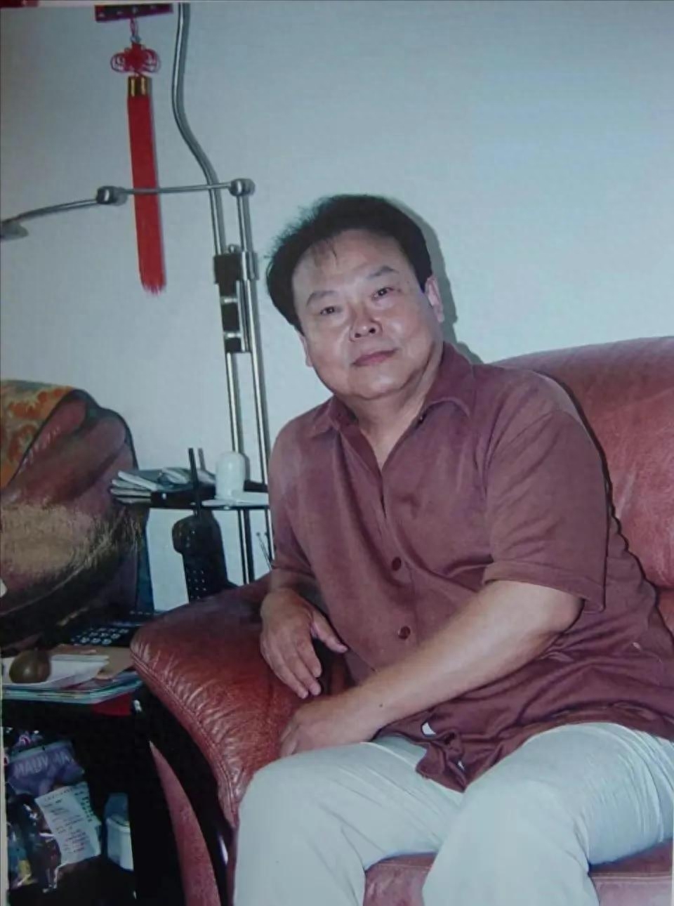 柳石明一生无儿无女养育无血缘的孩子和同事成后天亲人
