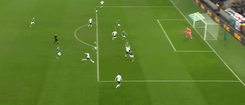 多纳鲁马神扑博努奇门线解围_意大利VS北爱尔兰世界杯预选赛_世预赛附加赛抽签：意大利若输北爱尔兰就出局！伊拉克赢球=亚洲