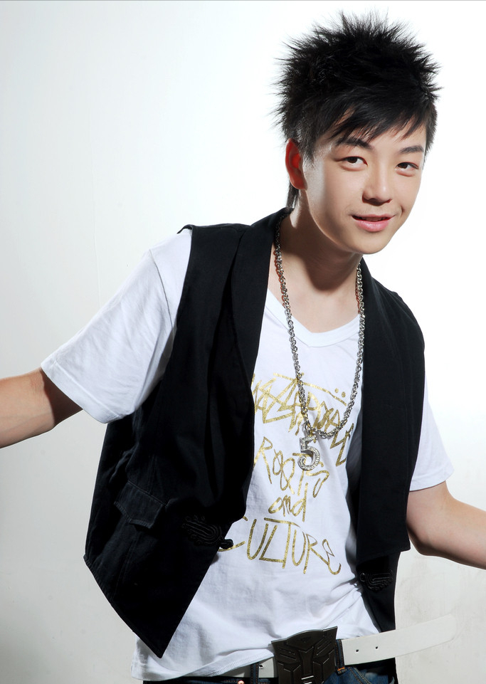 07届快男再就业,15年后差距简直太大,陆虎才是最大赢家?