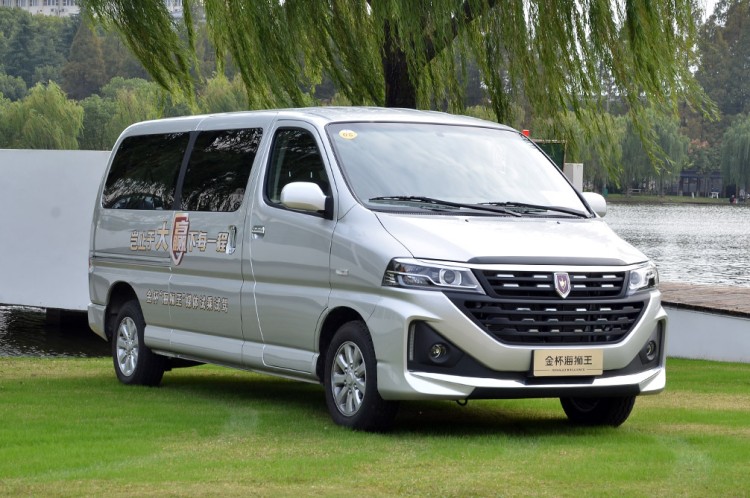 12款车型可选 华晨雷诺金杯海狮王8.49万起