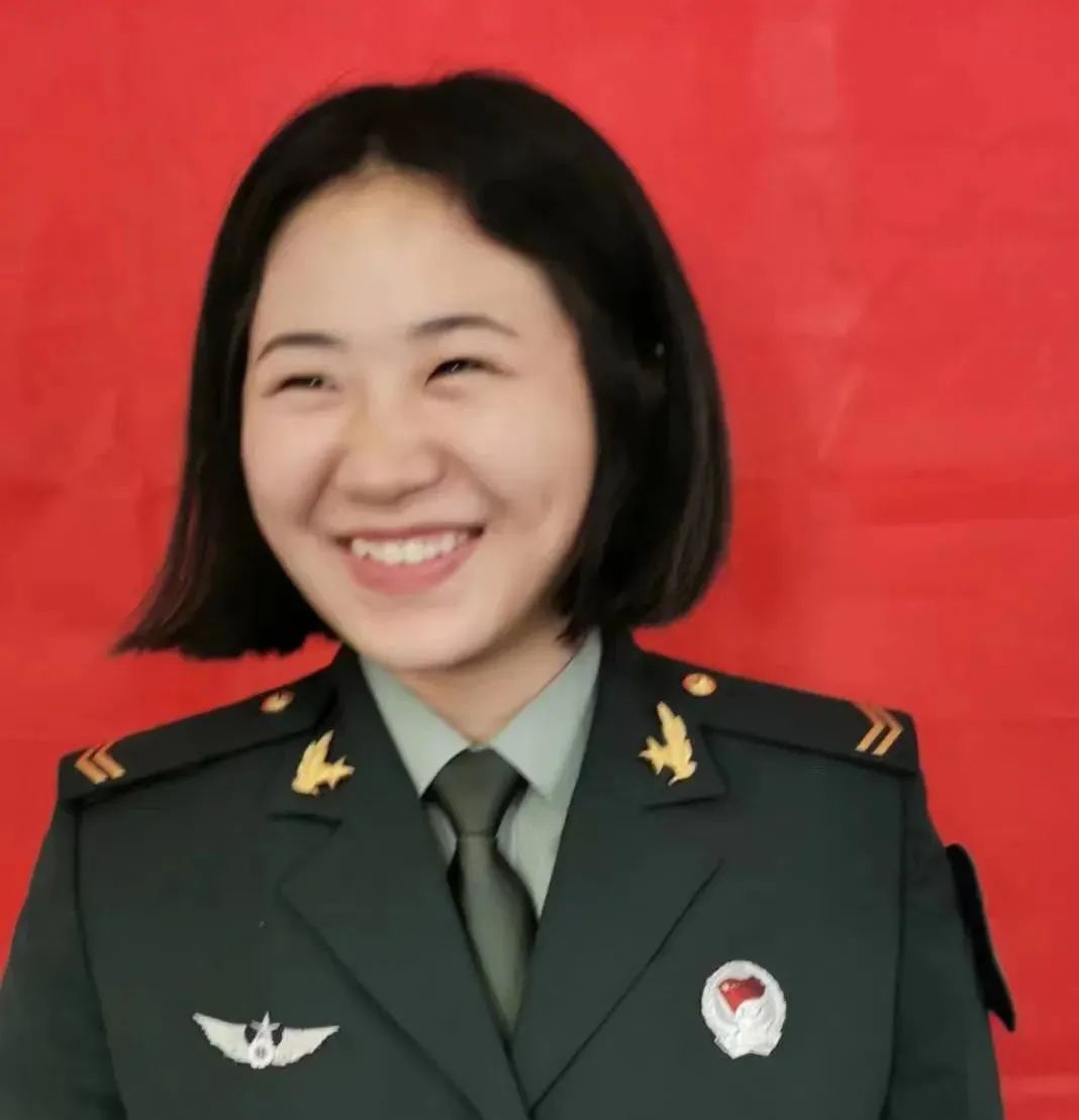 退役女兵送男友參軍,從此是戀人也是戰友!