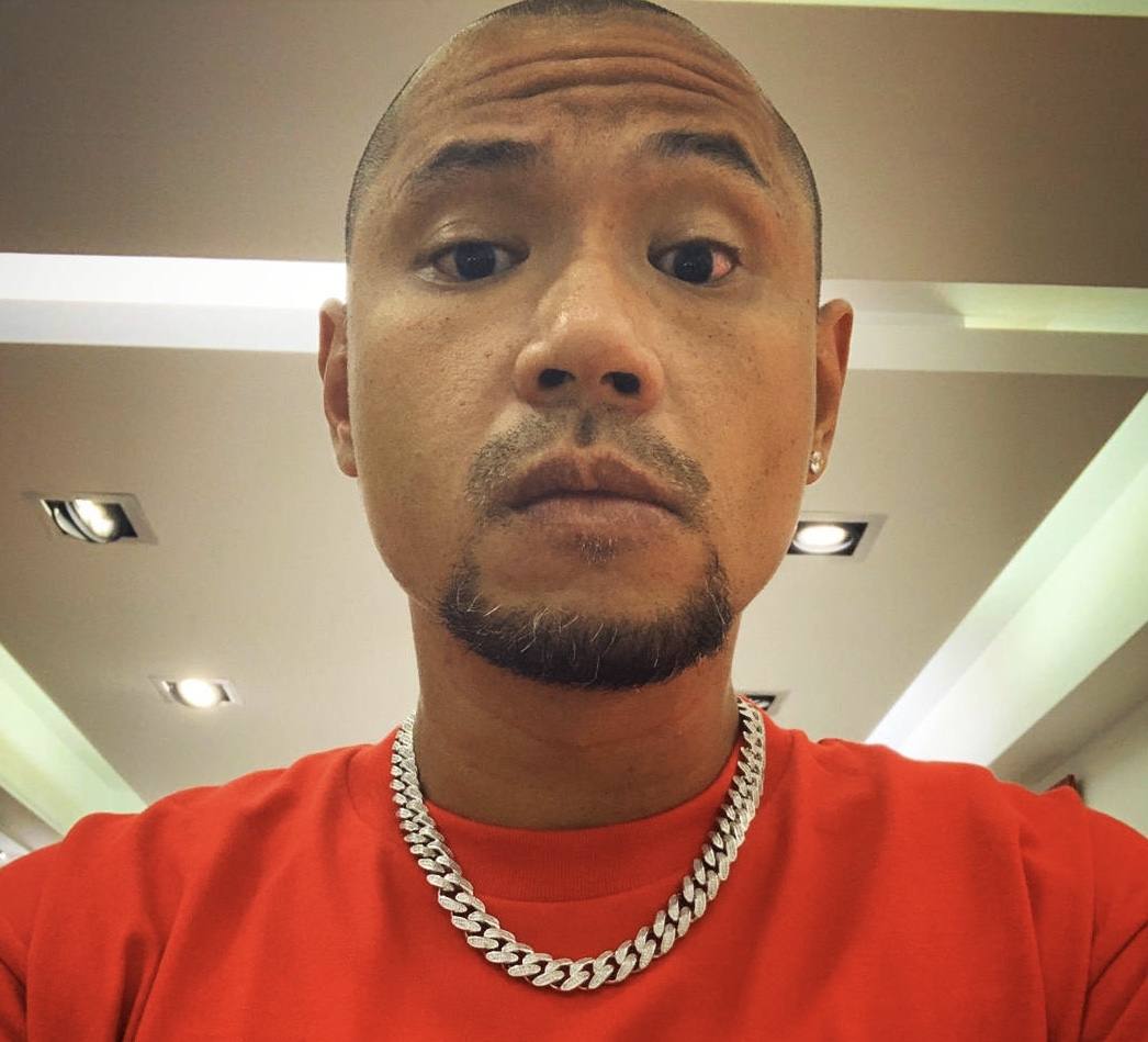 恭喜!金牌主持人金刚正式回巢tvb,卖40元一只鸡翅引发公愤