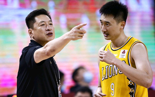 李春江父子双双离队