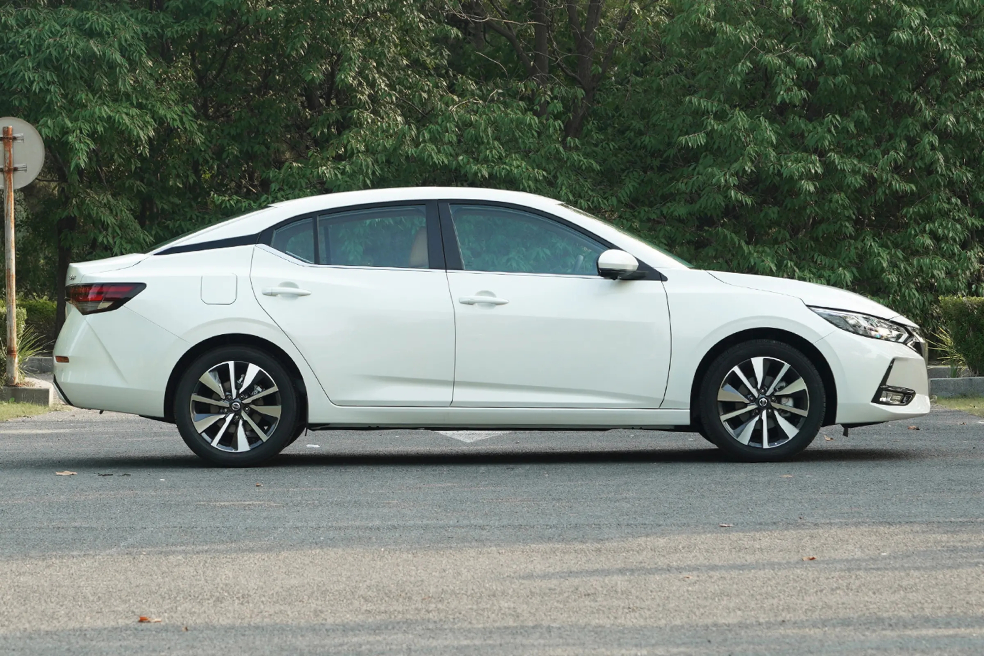 12万左右买家用车,这3台比较靠谱,油耗低至6.4,空间大又舒适!