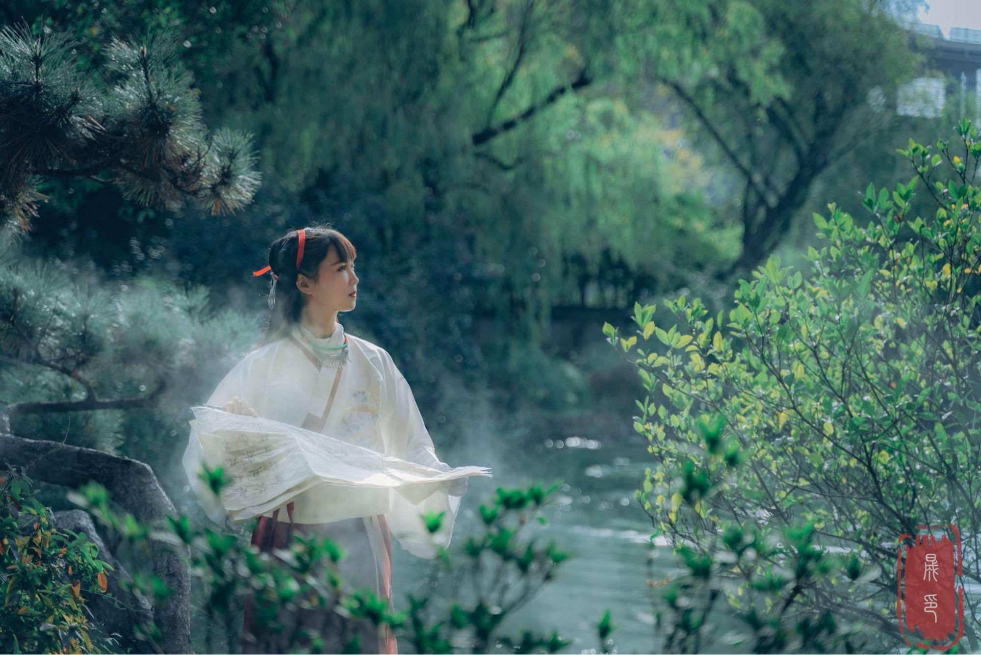 原创诗十首·北方音问劳形容,尔来大费声如钟