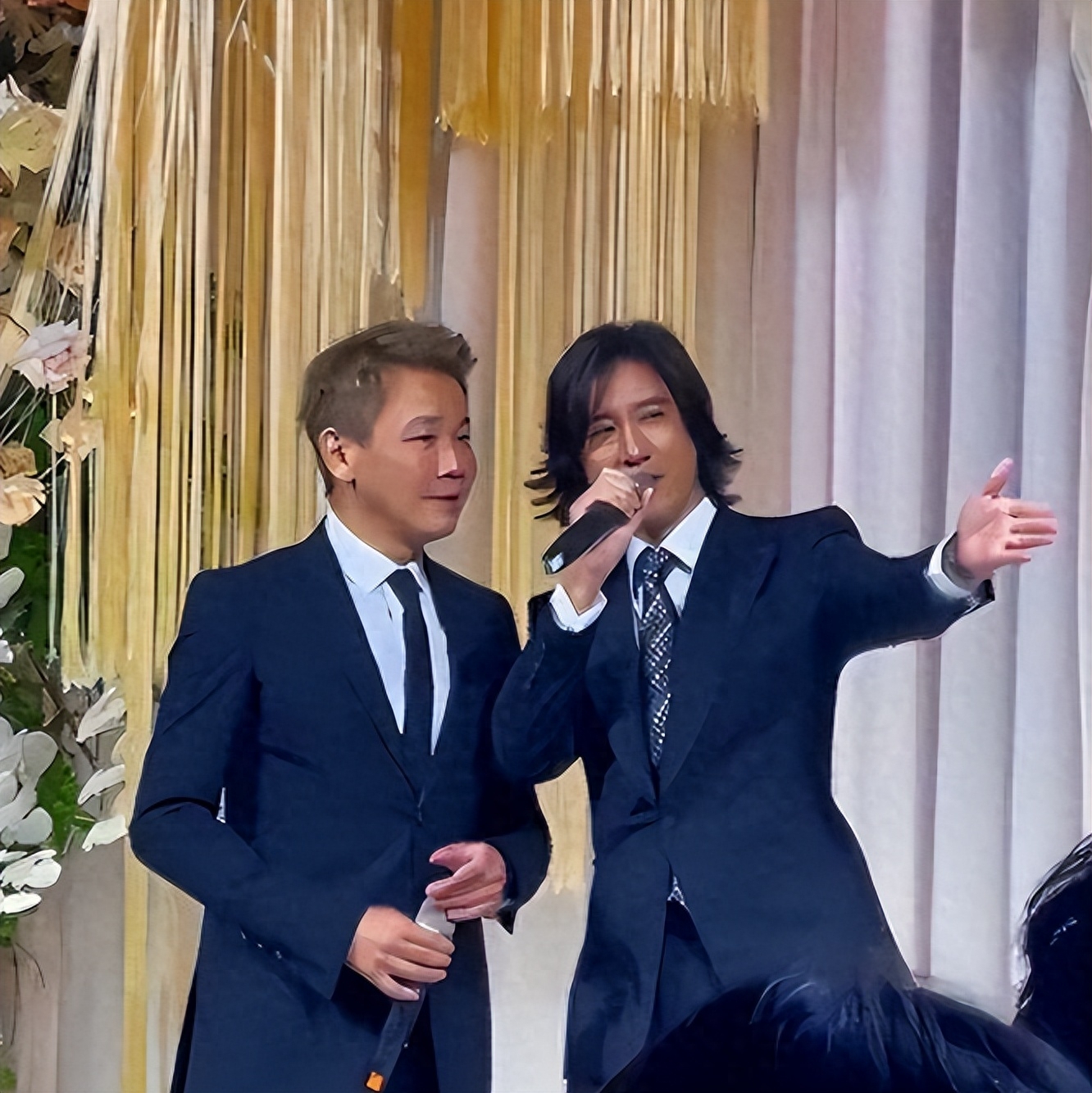 回顾:王力宏台北演唱会情绪激动,连用12个排比句怒吐委屈