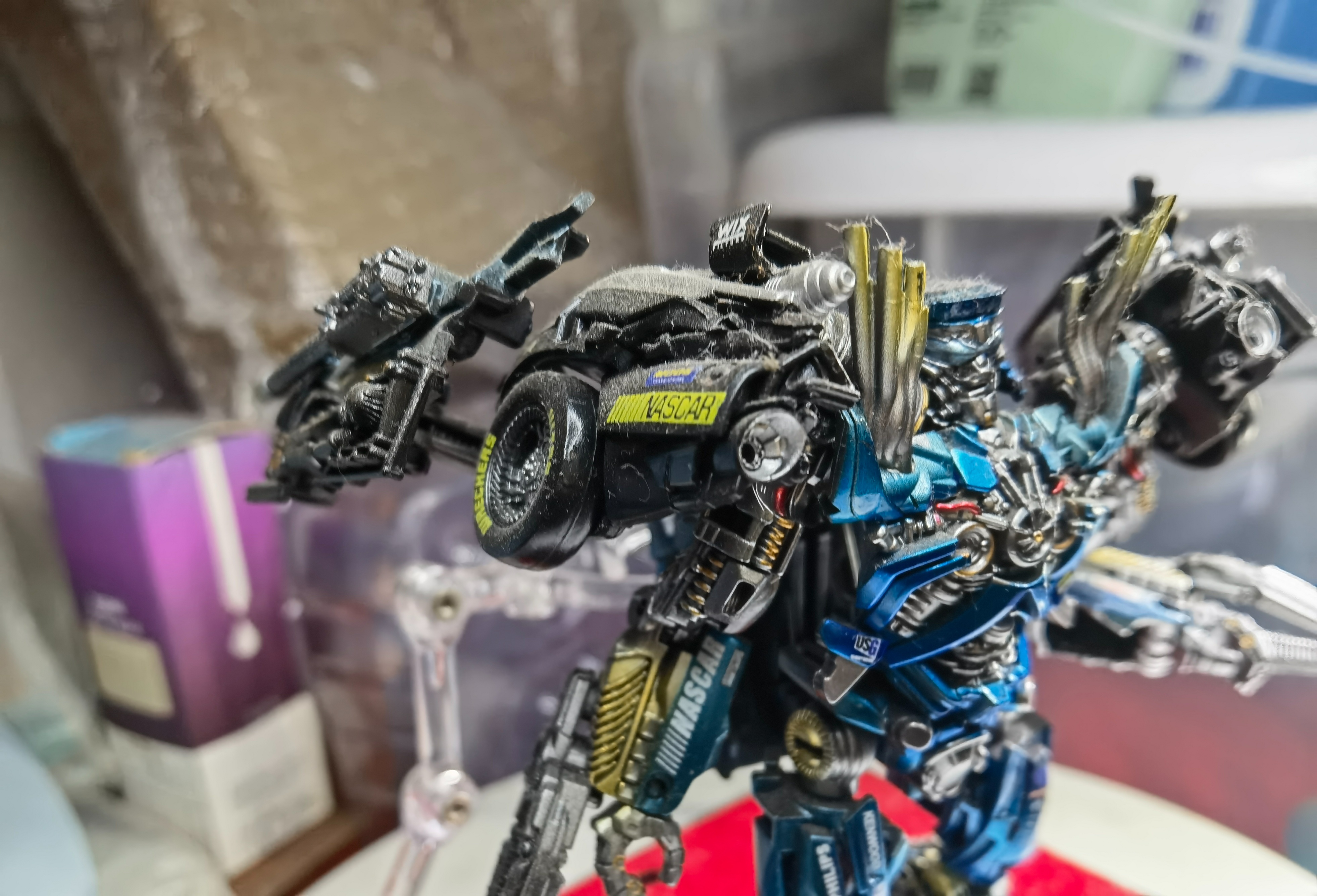 变形金刚上旋 一名优秀的战斗机器人