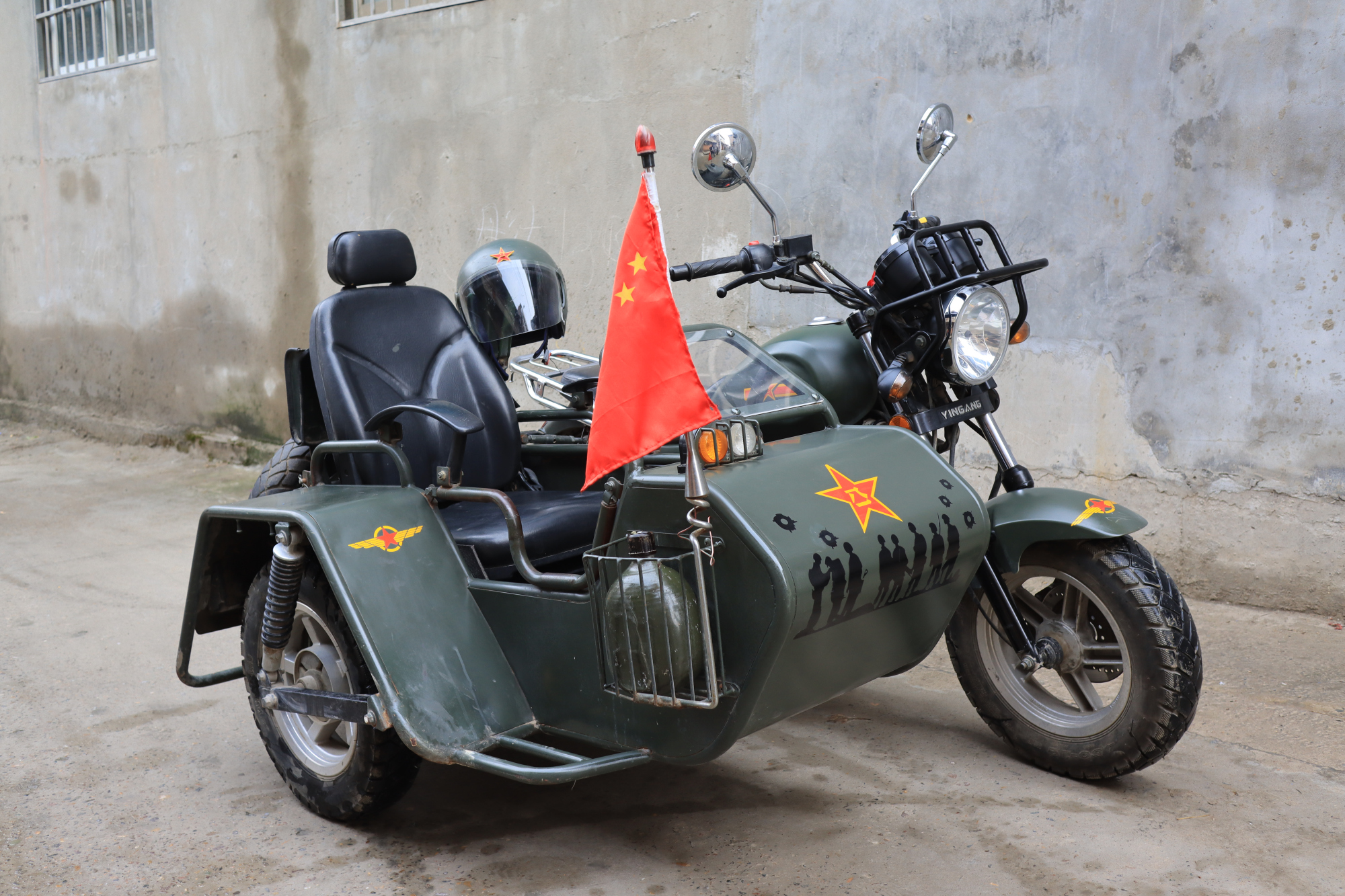 洛阳大叔骑"偏三"带父旅行,旅程近20万公里,十年没买过新衣服