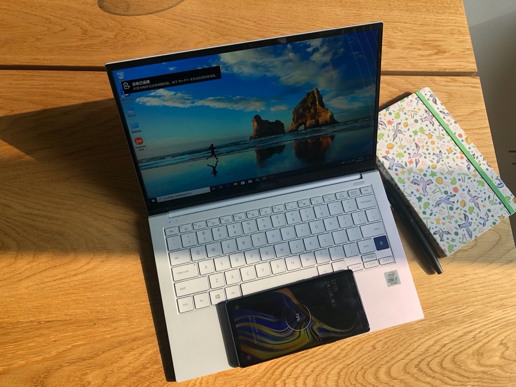 三星galaxy book iont体验 970克重量抓住痛点,qled屏幕很有诚意