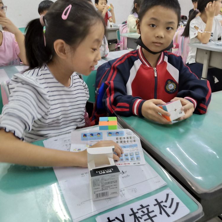 新学期|新学期起航！河北小学2019届二年级12班二阶魔方课程开始了