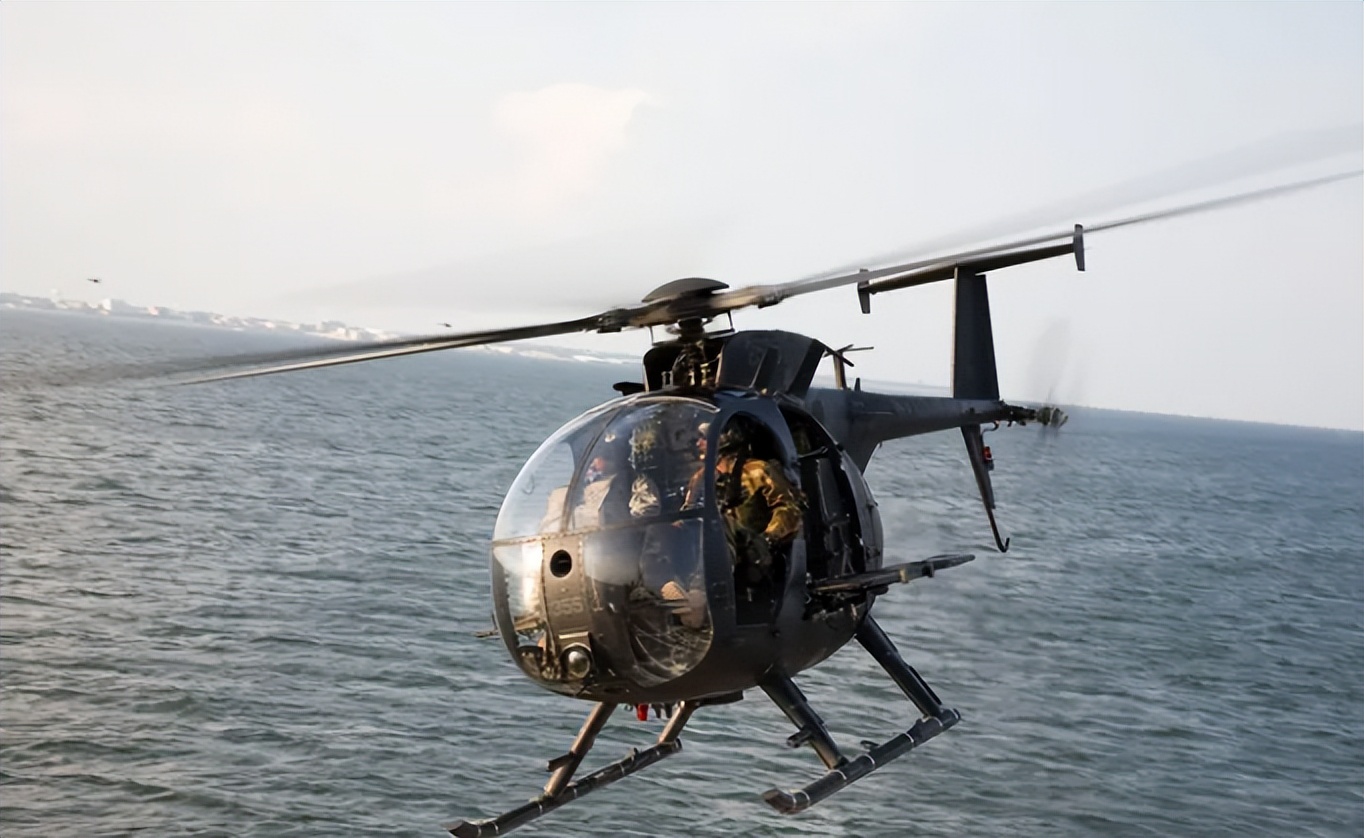 世界上最小 600公斤的军用直升机 "小鸟"