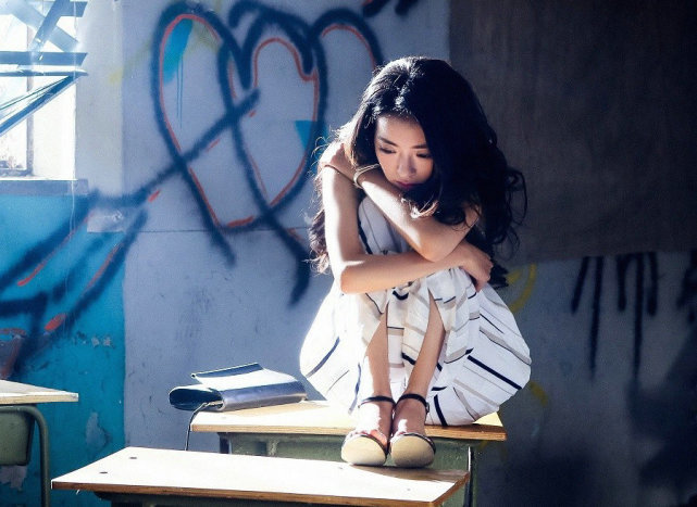 相逢时节:种丹妮一集惊艳观众,签约张国立公司11年,不简单