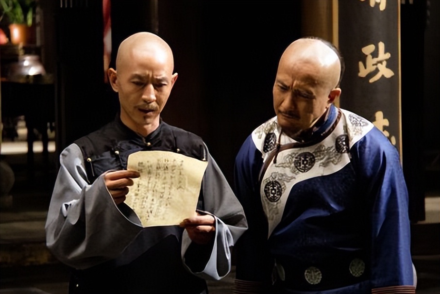 明清衙门里的师爷负责哪些工作?为何有人说他们的权力比县令大?