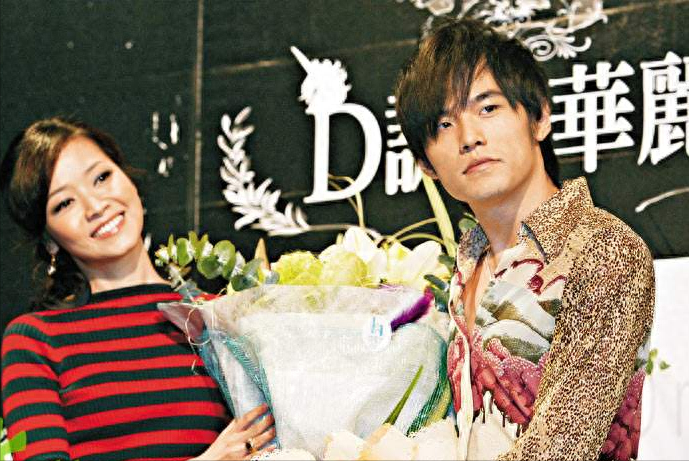 侯佩岑这么假为什么十几年后网友还对她和周杰伦意难平