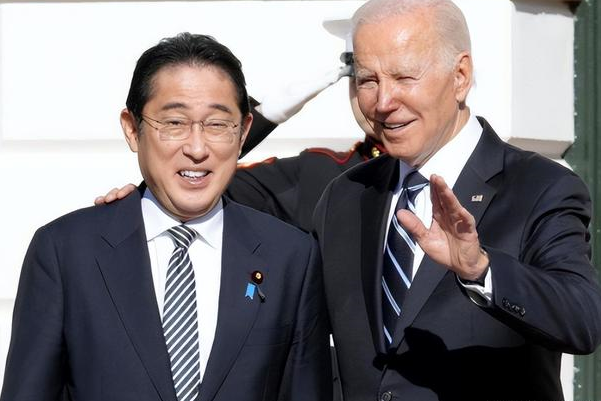 这就是亲美的下场?日本首相步入"下台水域",美对日"逼宫"