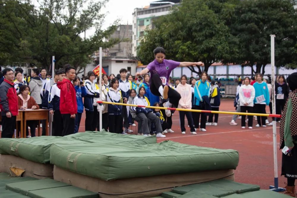 精彩纷呈!武宣县二中文化艺术节开幕!