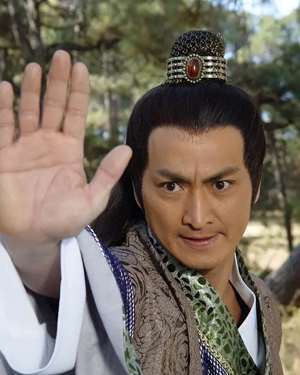 回顾演员何家劲谴责日本核污水排放人神共愤自有天收