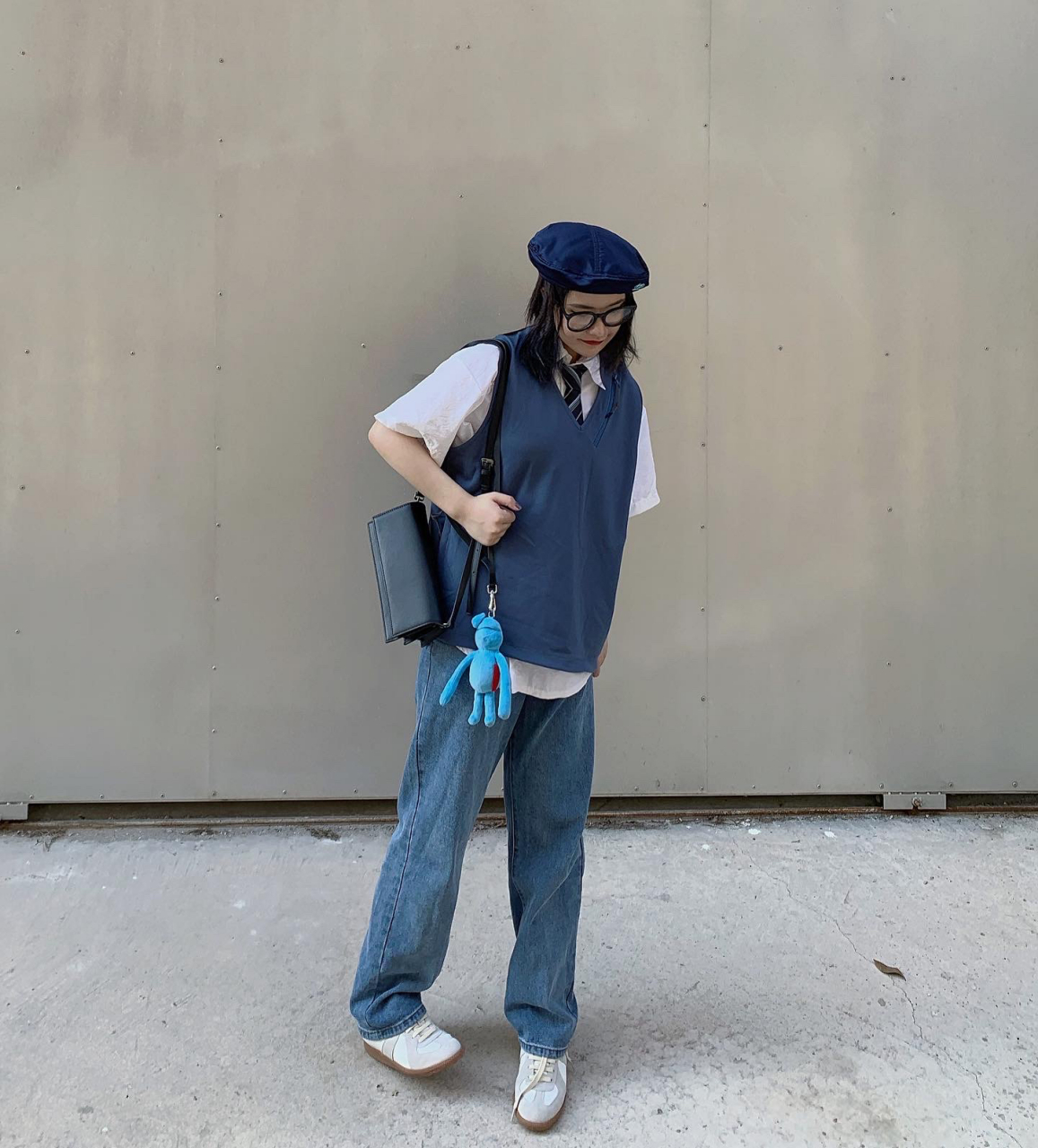 常态入春了得穿长裤加背心了 :the mad hatcher :bad market :roaring