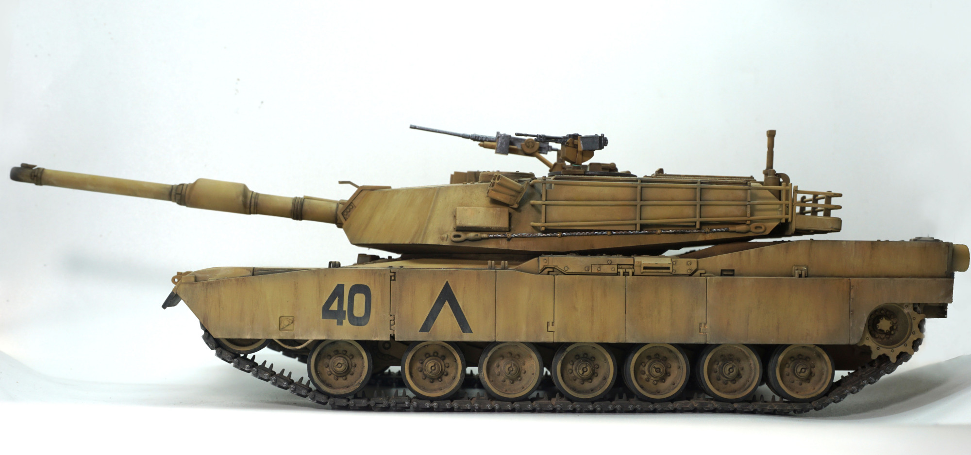 周末的快乐模型,田宫 1/35 m1a1 艾布拉姆斯主战坦克