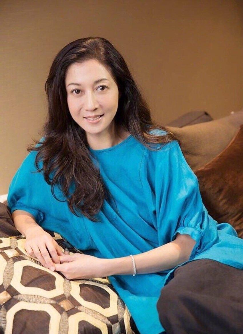 吴琦莉反对未婚生子,承认自己是单身妈妈,曾不顾阻拦生下小龙女
