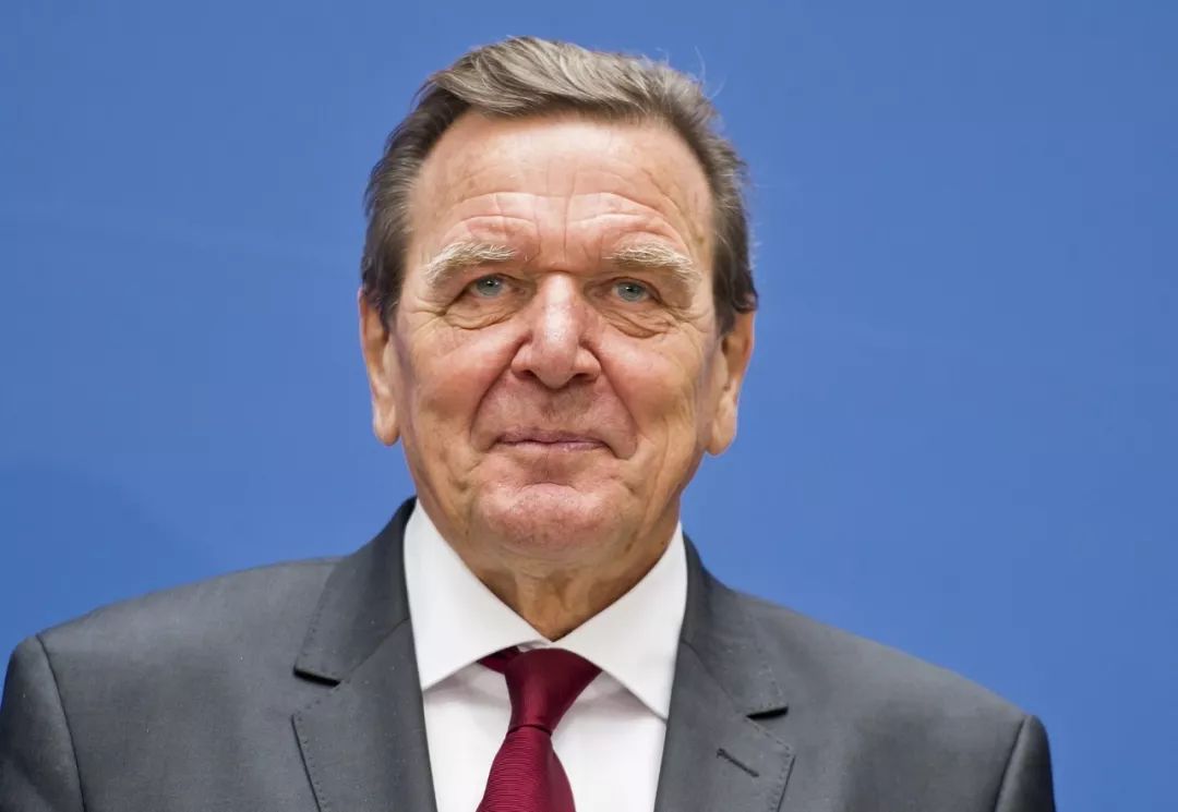 1999年德国总理施罗德访华遭冷落,28小时后匆匆离开,这是为何?