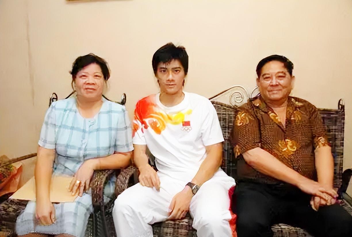 传奇傅海峰从陪练到羽毛球奥运冠军退役后有了新任务