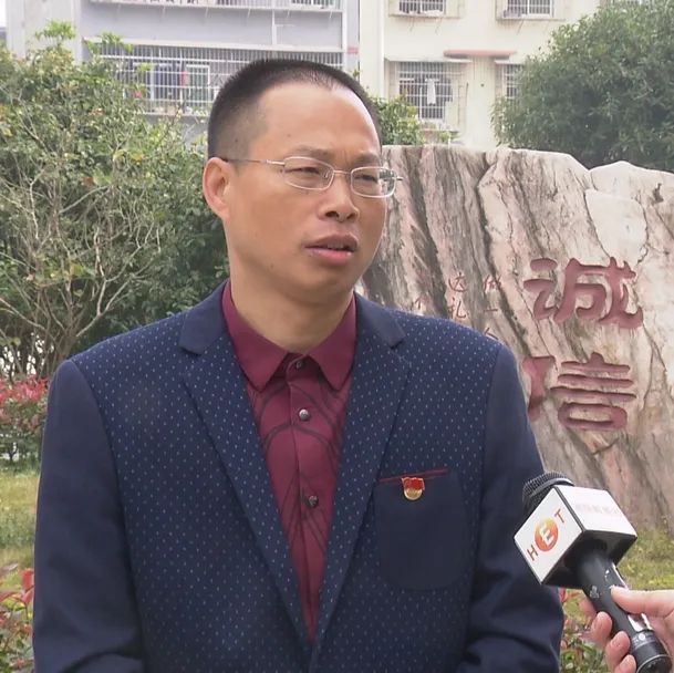 用活红色教育资源 系好人生第一粒扣子