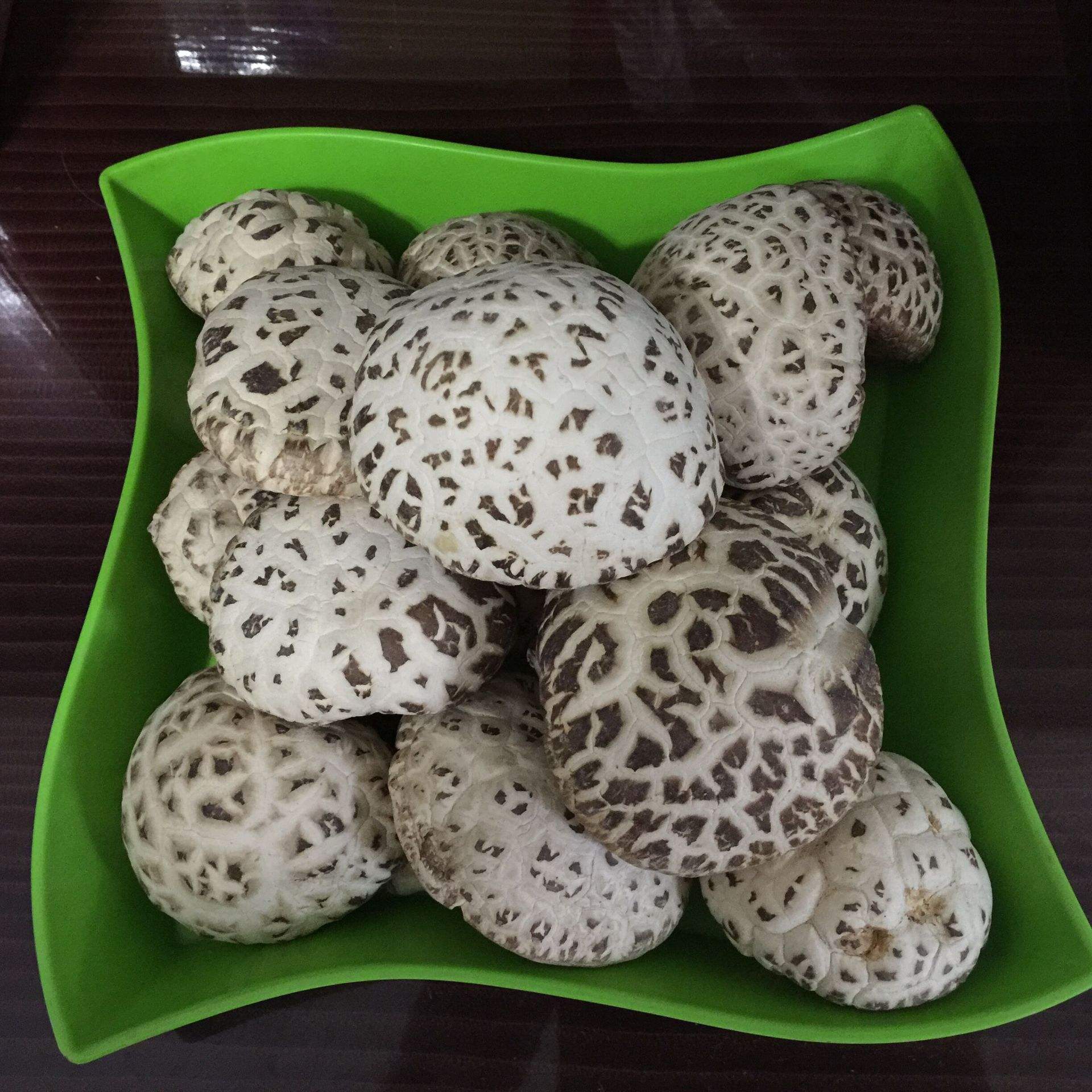 看!泌阳花菇,平凡中的不平凡