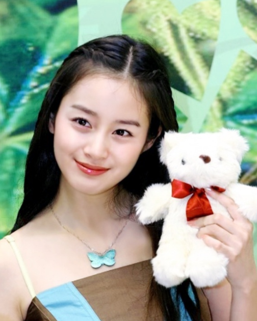 金泰熙拥有让金喜善羡慕的美貌,丈夫是亚洲舞王,地位堪比全智贤