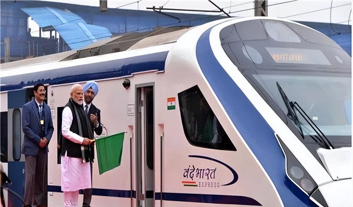 4日就在刚刚,国际传来消息,印度高铁通车,振臂高呼打败中国