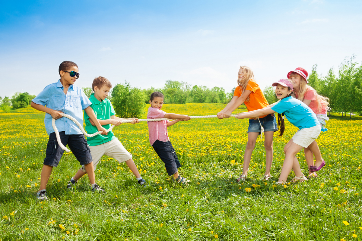 女孩被闺蜜从18米高空推下,刚16岁,一生毁了,交朋友宁缺毋滥