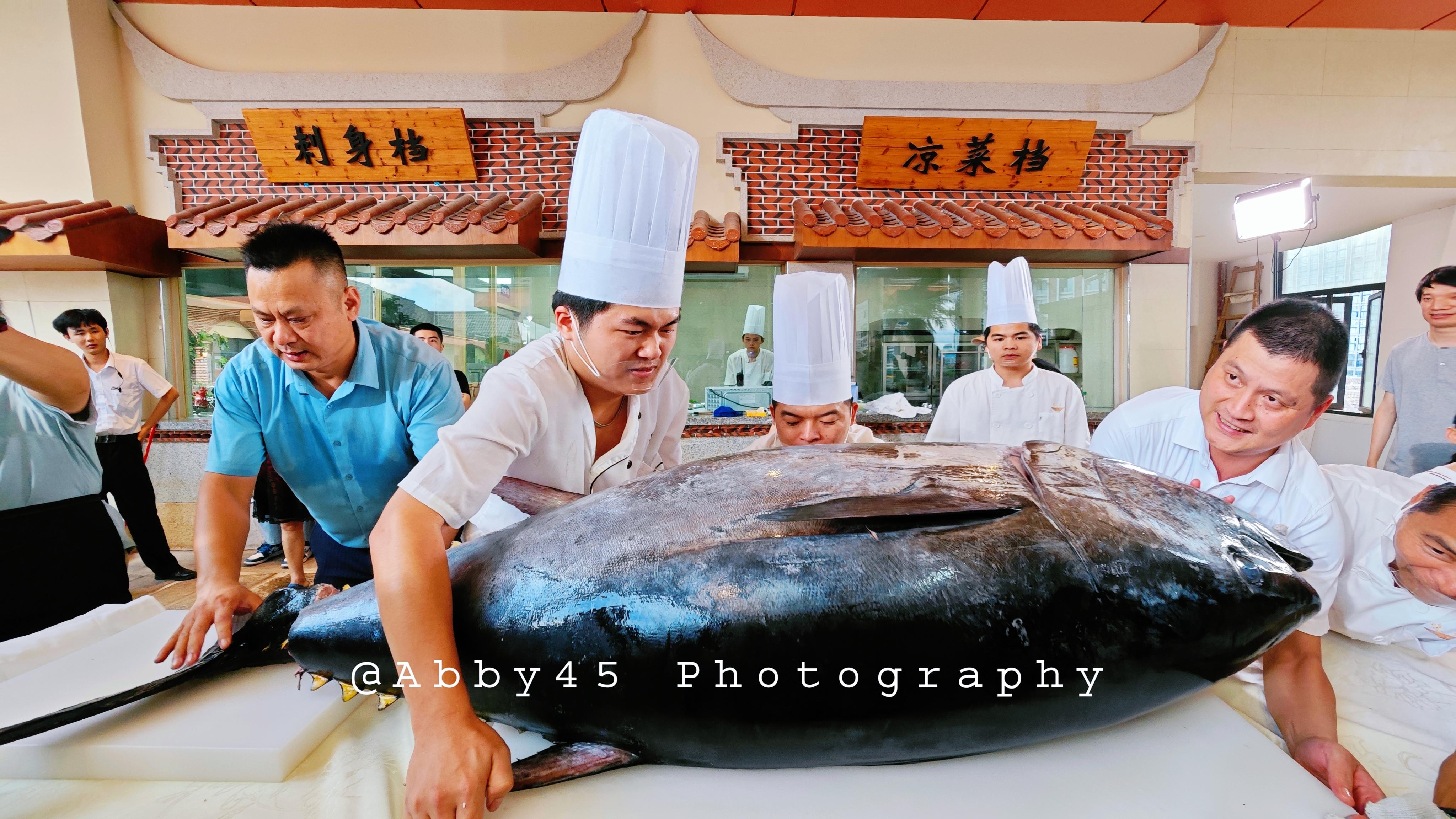到厦门必吃的味友果然不一般,30周年开鱼宴,看海景吃海鲜绝配