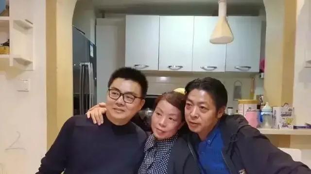 新闻1+1姚策养母视频的简单介绍