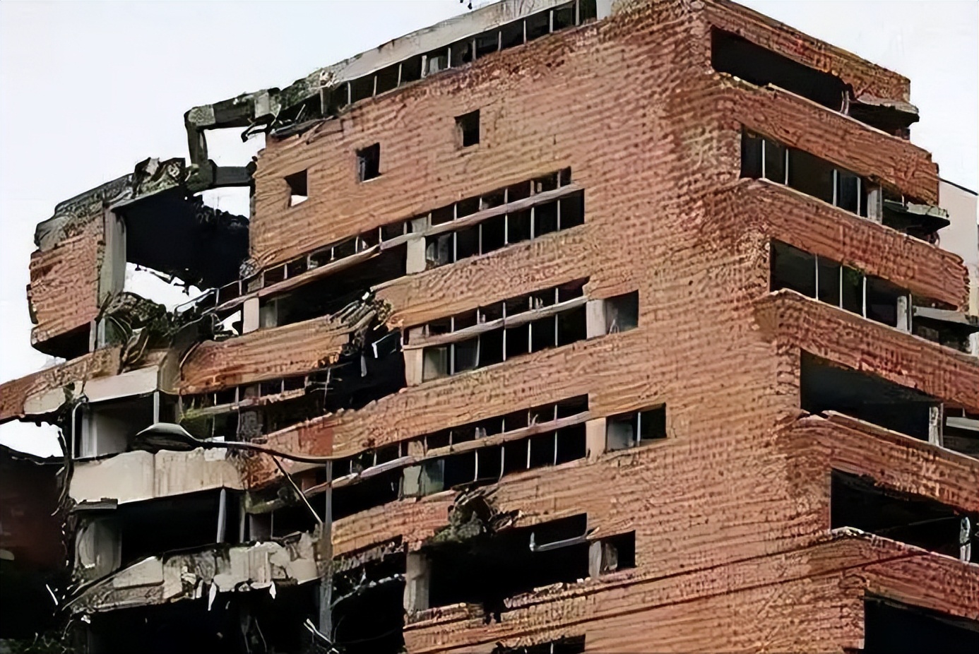 1999年,中国南联盟大使馆为何被炸?究竟是意外还是阴谋?