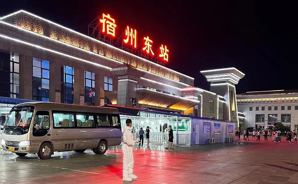 作者|张丰专栏作家安徽宿州泗县的疫情,看起来不太乐观.