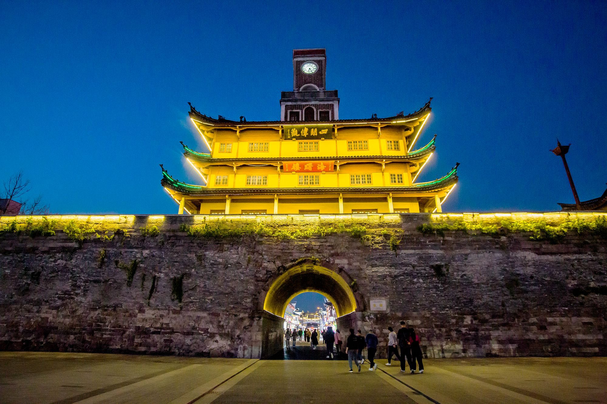 宁波鼓楼历史街区,中西合璧建筑的杰出代表,外地人打卡首选地