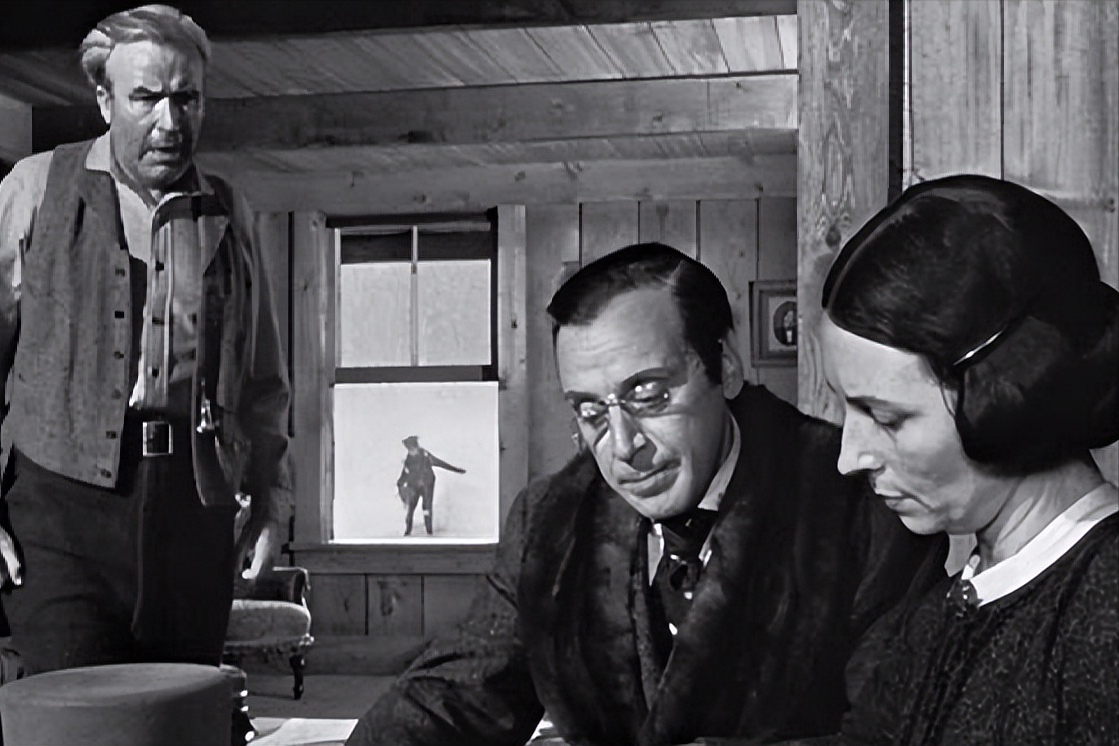 《公民凯恩》采用解密叙事模式,在镜头,剪辑,拍摄角度皆有讲究