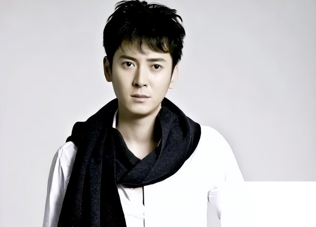 九爷韩栋娶前经纪人为妻这是我最明智的决定