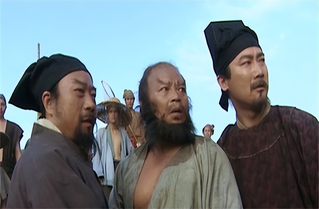 江州劫法场营救宋江,李逵卖力,揭阳三霸虚伪,晁盖暴露致命缺点