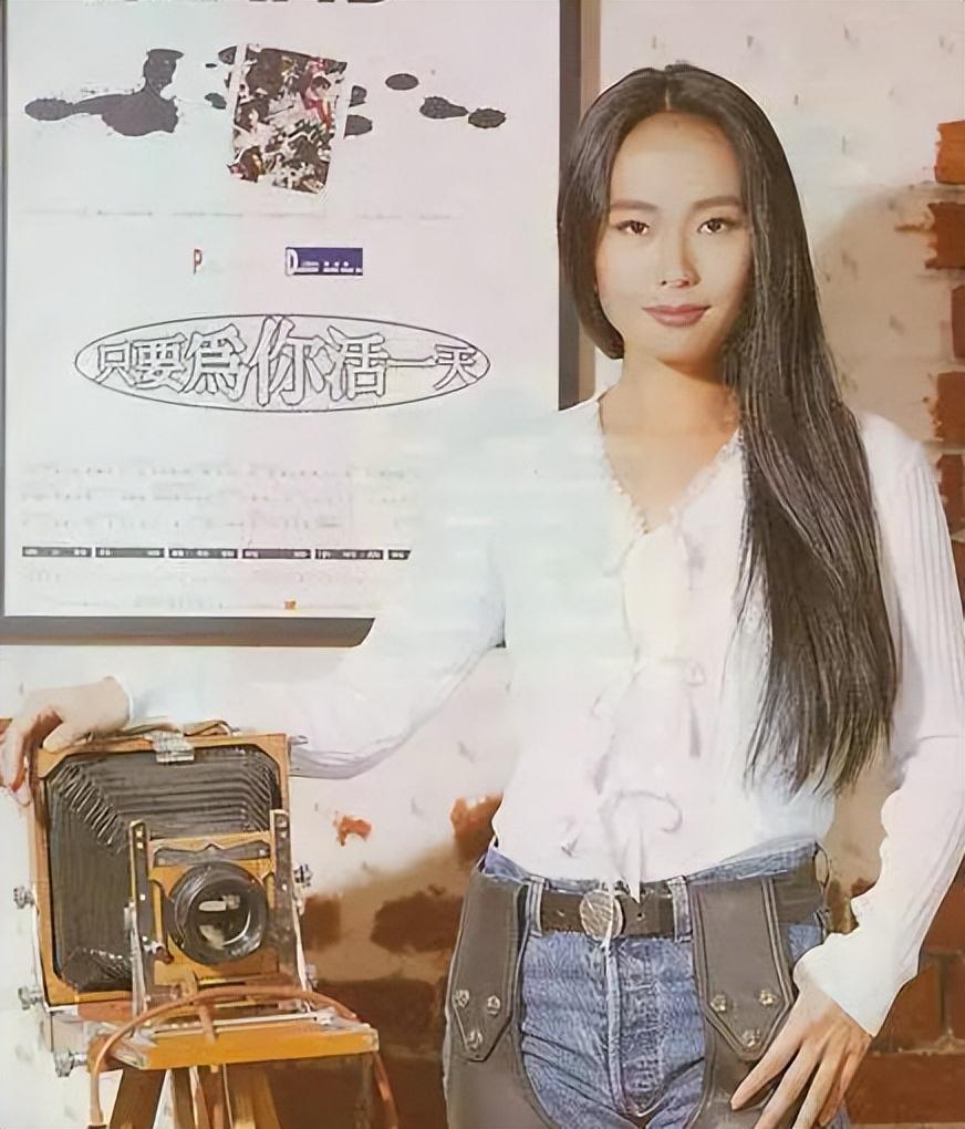 叶童自曝遭马天宇嫌弃年龄:私下里不说话,主动加吻戏也无济于事