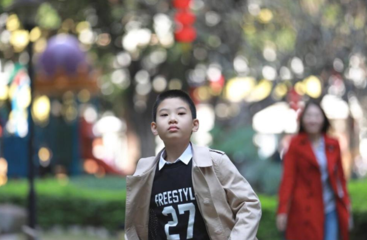 父母困惑:孩子初中"口无遮拦"?心理专家:青春期综合症