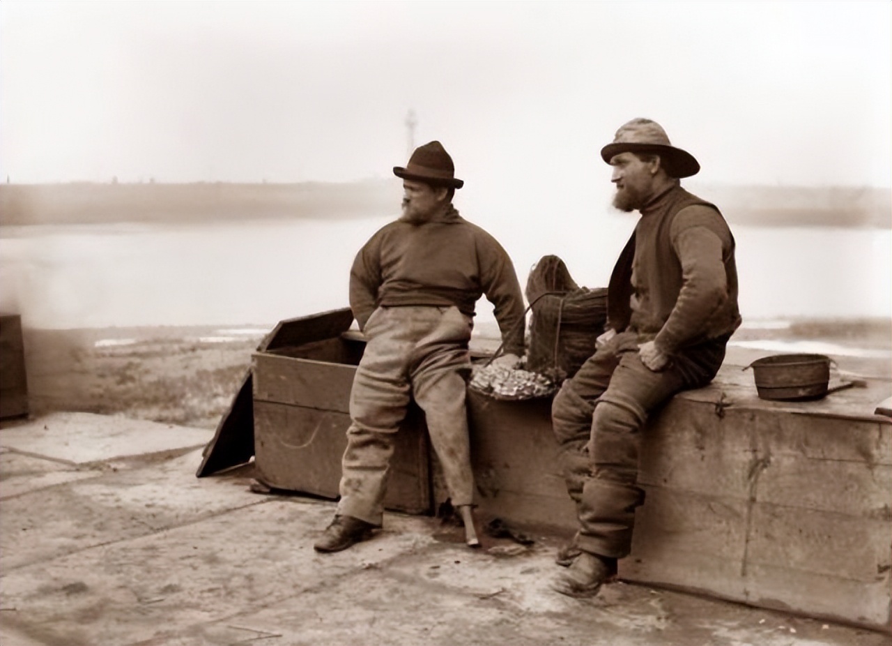 16世纪70年代,英国乡绅阶层的家庭是如何对子女进行道德教育的?