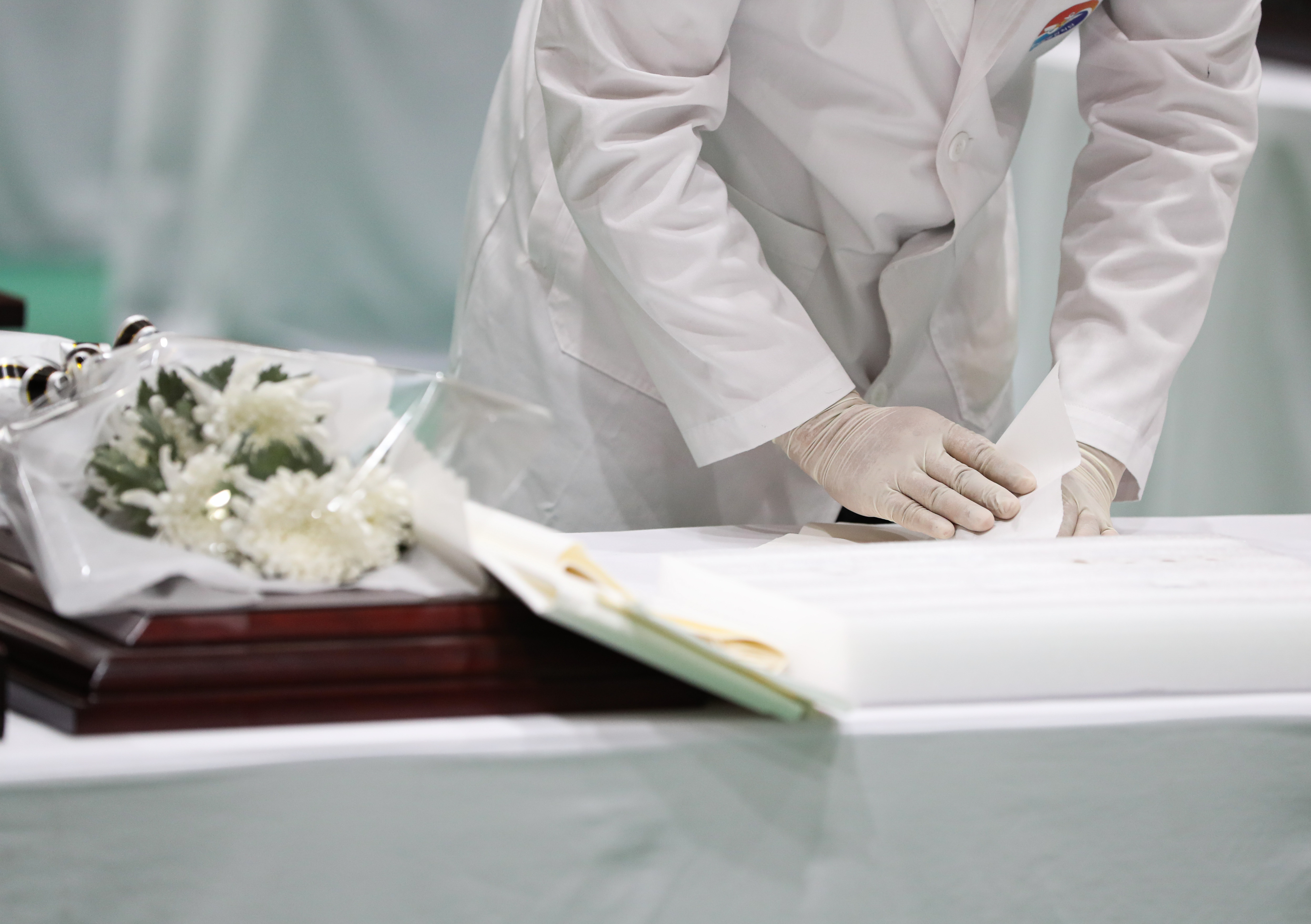 第八批在韩中国人民志愿军烈士遗骸装殓仪式在韩国举行