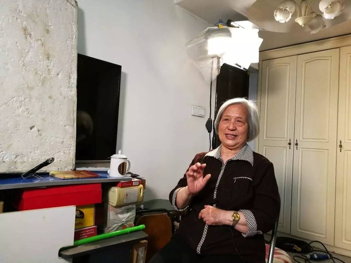 小萝卜头狱友李碧涛,85岁含泪到其坟前:这是我最后一次来看你了