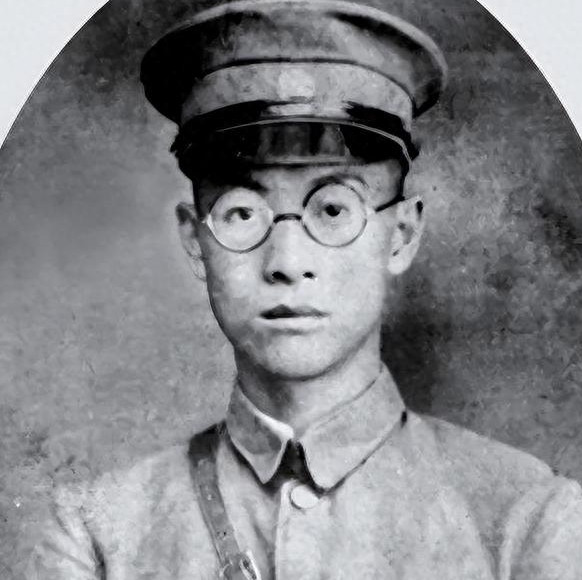 一群老将开玩笑问陈赓儿子:你老爸是什么将?听到回答后哈哈大笑